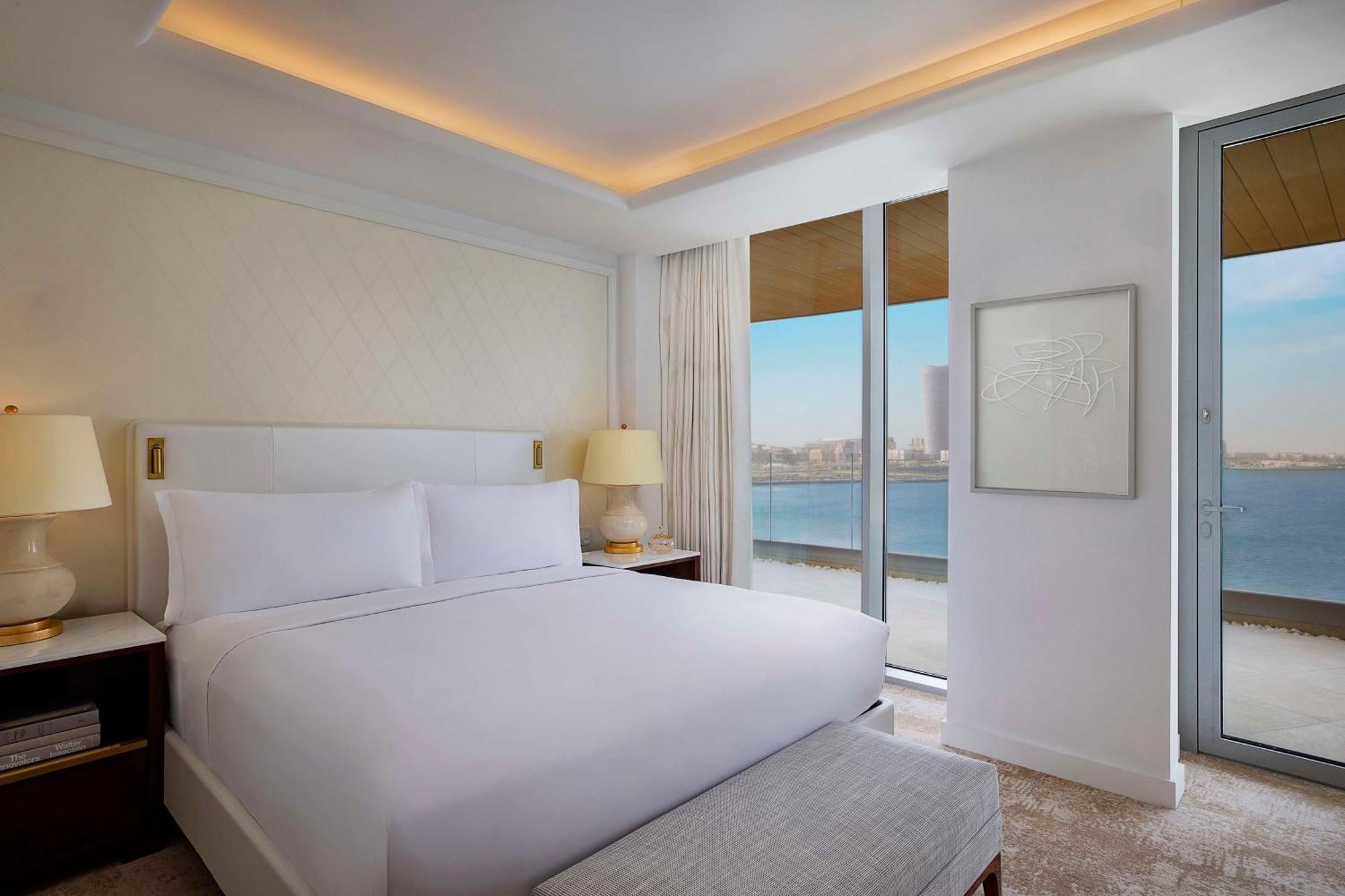 Waldorf Astoria Doha Lusail Экстерьер фото A bedroom at the hotel