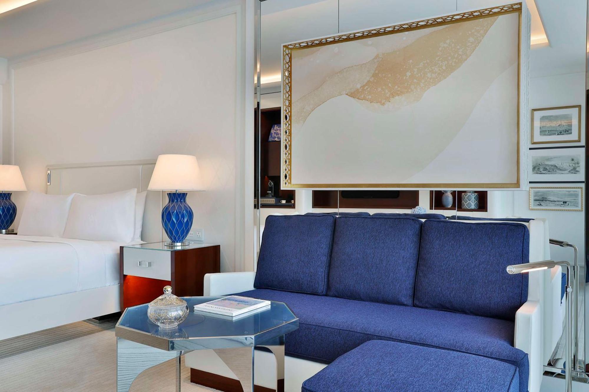Waldorf Astoria Doha Lusail Экстерьер фото A suite at the Atlantis Paradise Island