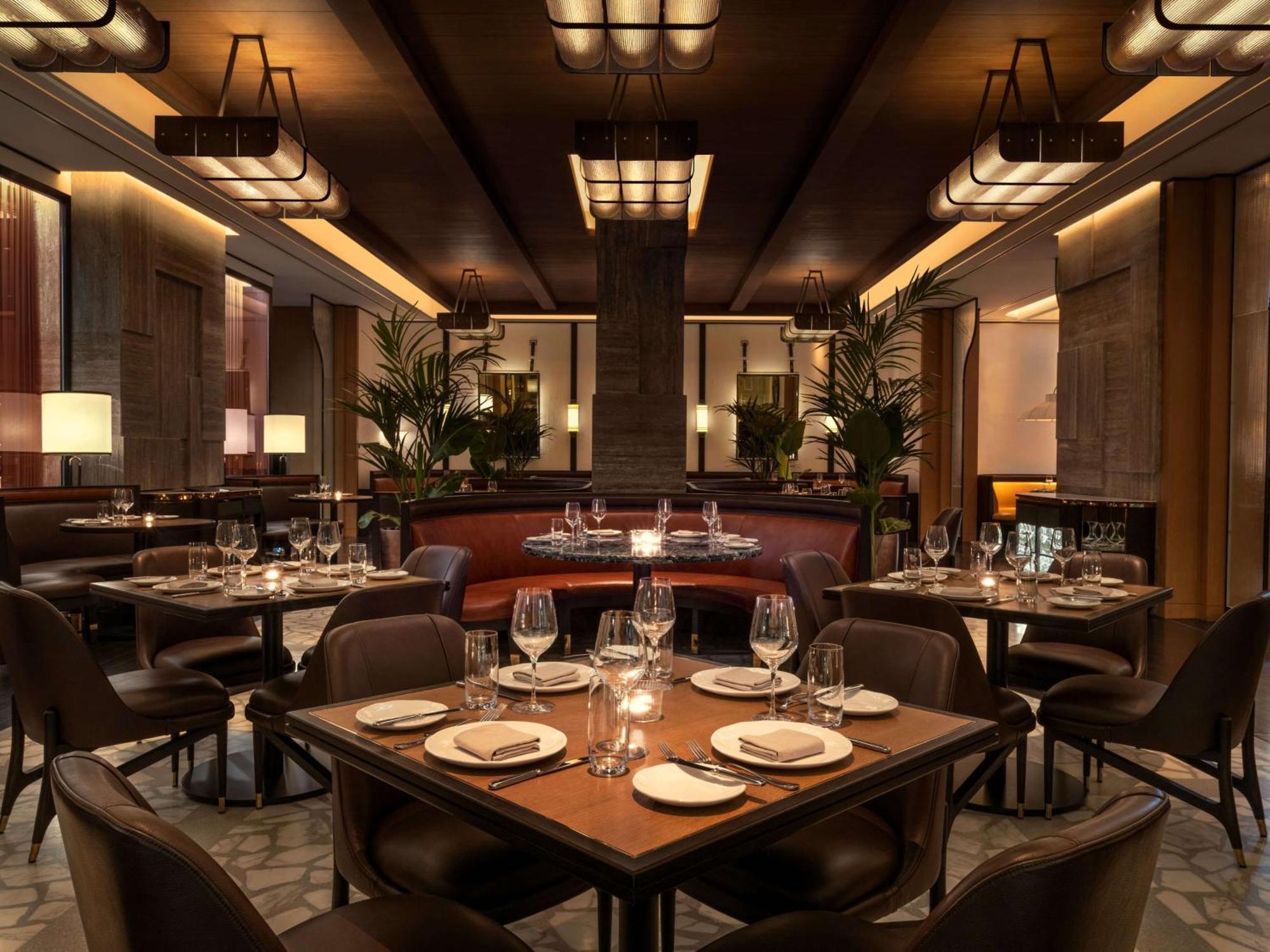 Waldorf Astoria Doha Lusail Экстерьер фото The interior of the restaurant