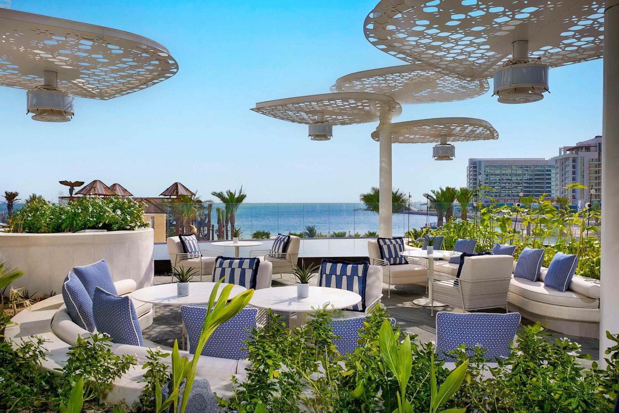 Waldorf Astoria Doha Lusail Экстерьер фото The rooftop bar at the Hilton Tel Aviv