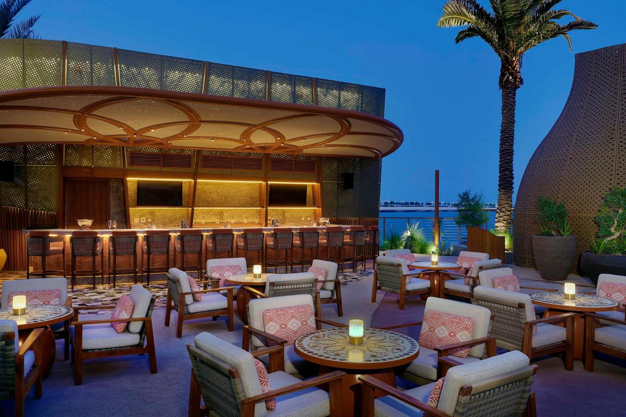 Waldorf Astoria Doha Lusail Экстерьер фото The Bar