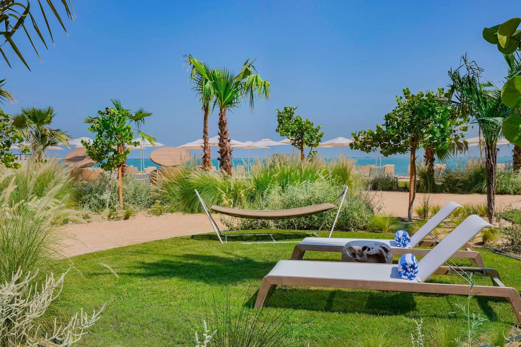 Waldorf Astoria Doha Lusail Экстерьер фото The beach at the resort