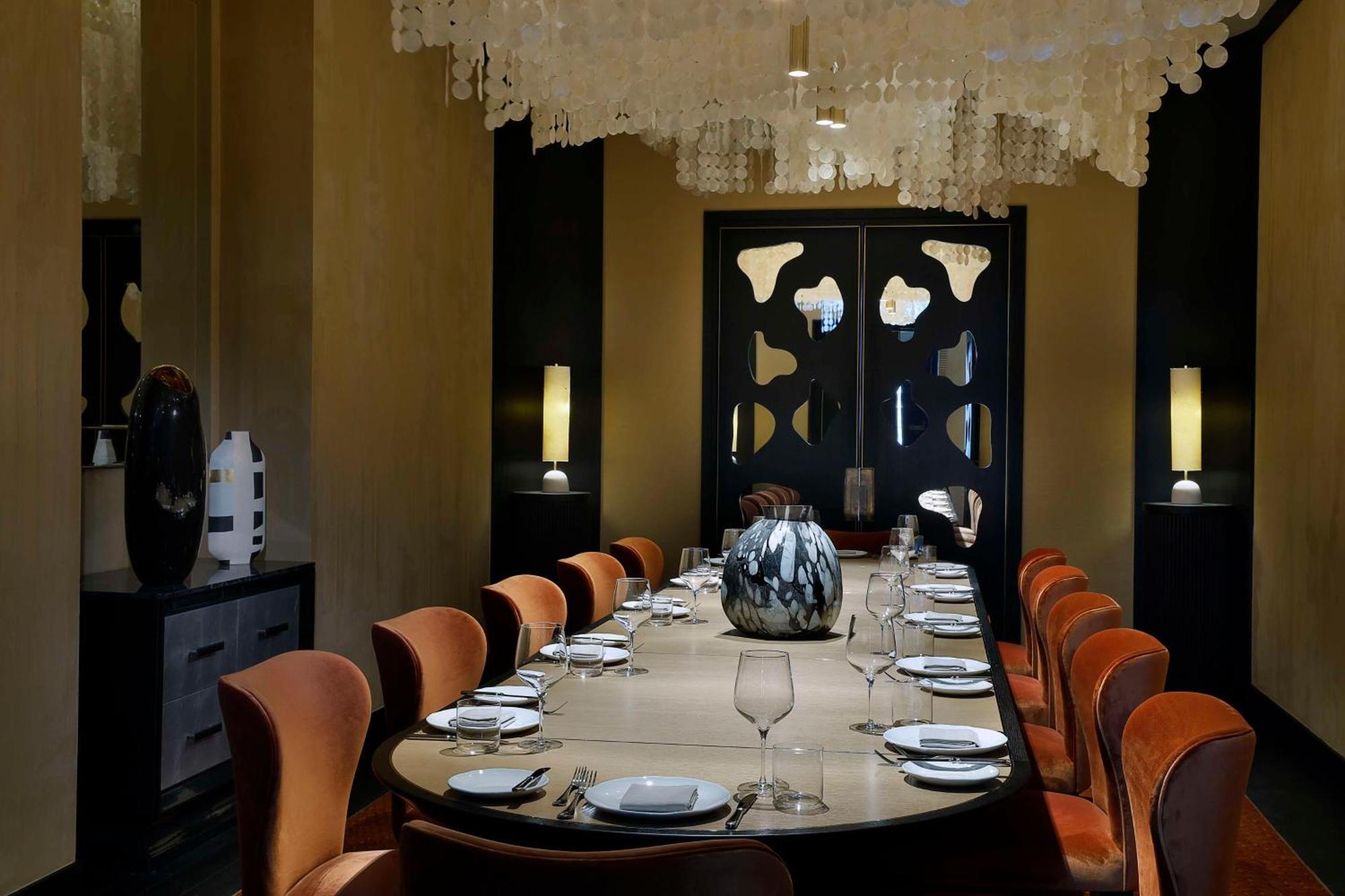 Waldorf Astoria Doha Lusail Экстерьер фото Private dining room at the restaurant